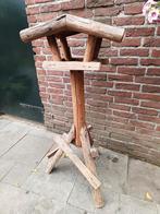 Houten vogelhuisje op paal - vogelvoederhuisje, Ophalen of Verzenden, Zo goed als nieuw