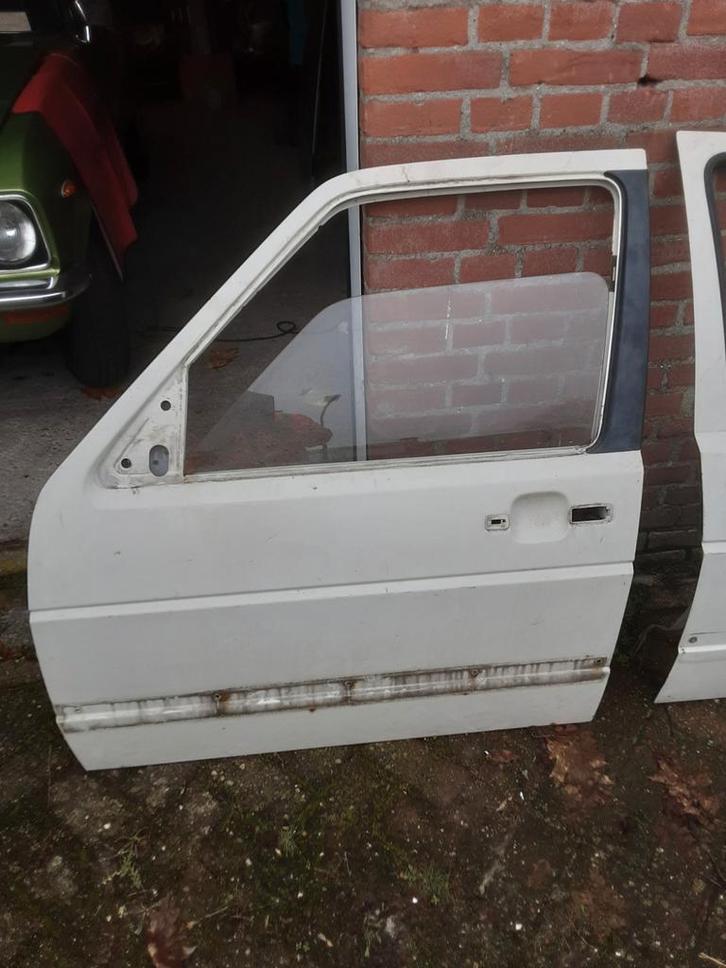 Linker voordeur volkswagen golf mk2 / jetta mk2 ( 4 deurs), Auto-onderdelen, Carrosserie en Plaatwerk, Deur, Volkswagen, Voor