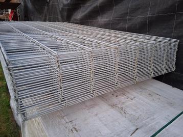 Dubbelstaafmatten 2500x1200 mm gegalvaniseerd beschikbaar voor biedingen