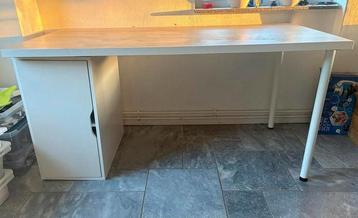 Ikea bureau met opbergruimte
