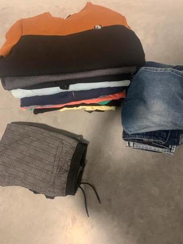 Kleding partij beschikbaar voor biedingen