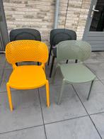 4 gekleurde tuinstoelen Kwantum, Tuin en Terras, Tuinstoelen, Ophalen, Zo goed als nieuw, Kunststof