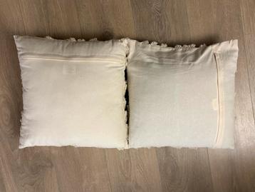Kussentjes te koop beschikbaar voor biedingen