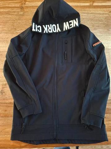 Zwarte Soft shell jas maat 170/176 beschikbaar voor biedingen