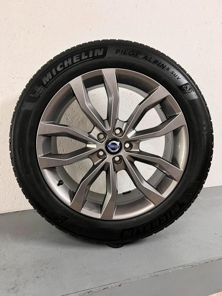 19 inch Volvo XC60 winterbanden Michelin, Auto-onderdelen, Banden en Velgen, Banden en Velgen, Winterbanden, 19 inch, 235 mm, Ophalen