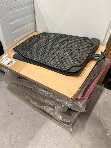 Partij automatten nieuw — 21 sets Audi BMW Mercedes Porsche beschikbaar voor biedingen