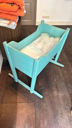 Houten baby wiegje met nieuw matras, Ophalen of Verzenden, Zo goed als nieuw, Wieg