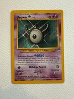 Pokemonkaart Unown W, Hobby en Vrije tijd, Verzamelkaartspellen | Pokémon, Ophalen of Verzenden, Zo goed als nieuw
