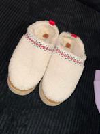 Uggs teddy wit maat 40, Kinderen en Baby's, Ophalen, Zo goed als nieuw, Jongetje of Meisje, Schoentjes