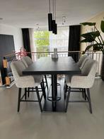 Hoge eet/bar tafel met bijbehorende barkrukken., Huis en Inrichting, Tafels | Eettafels, Ophalen, Room 108, 50 tot 100 cm, Zo goed als nieuw