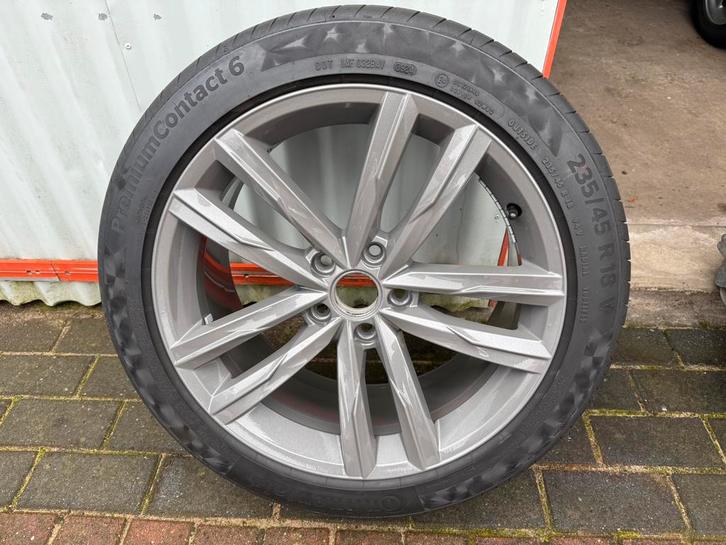 Dartford 18 inch VW Passat Conti PremiumContact 6 235/45/18, Auto-onderdelen, Banden en Velgen, Banden en Velgen, Zomerbanden