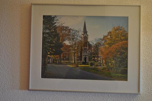 Schilderij, foto van het kerkje in Scheemda ingelijst, Huis en Inrichting, Woonaccessoires | Schilderijen, Tekeningen en Foto's