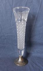 Glazen / kristallen vaas op zilveren voet Hollands h 20,9 cm, Antiek en Kunst, Antiek | Glas en Kristal, Ophalen of Verzenden