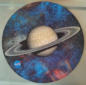 Ronde puzzel Saturnus, 1000 stukjes beschikbaar voor biedingen