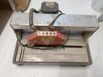 Tegelzaagtafel, Ophalen, Minder dan 600 watt