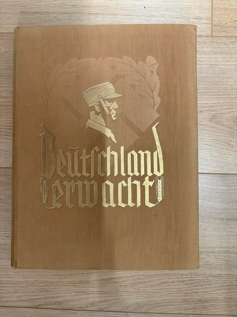 Deutschland Erwacht - Compleet Album 1933, Verzamelen, Militaria | Tweede Wereldoorlog, Ophalen of Verzenden, Overige soorten