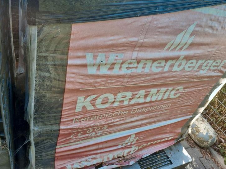 Narvik nieuwe keramic gesmoord VHV Tegelen Holland, Doe-het-zelf en Verbouw, Dakpannen en Dakbedekking, Nieuw, Dakpannen, Steen of Klei