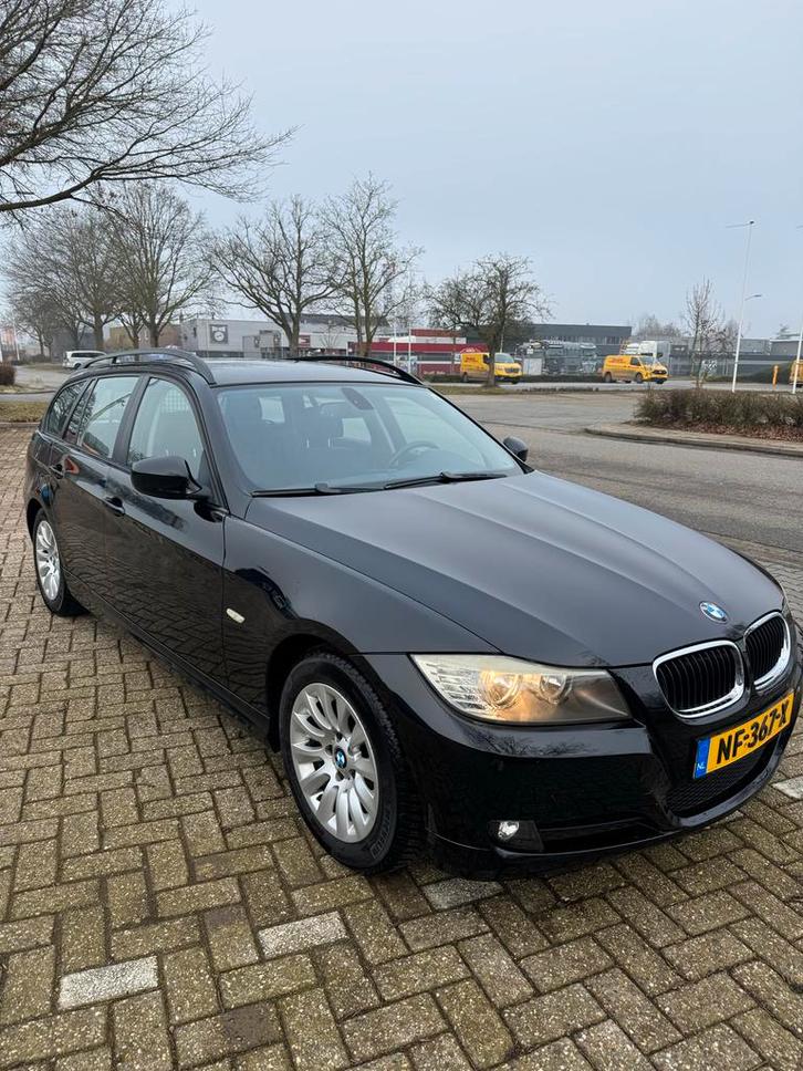 BMW 3-Serie 2.0 318 I Touring 105KW 2009 Zwart, Auto's, BMW, Particulier, 3-Serie, Cruise Control, Elektrische ramen, Mistlampen