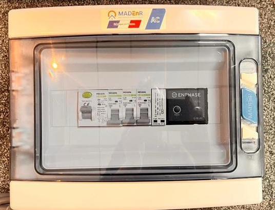 Verdeelkast met Enphase Q-relais (30 stuks), Hobby en Vrije tijd, Elektronica-componenten, Nieuw, Ophalen of Verzenden
