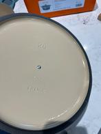 Nieuwe Le Creuset Ocean 28 cm 6,7 liter in de doos, Gietijzer, Nieuw, Ophalen of Verzenden, Keramische plaat