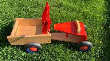 Houten loopwagen met laadbak beschikbaar voor biedingen