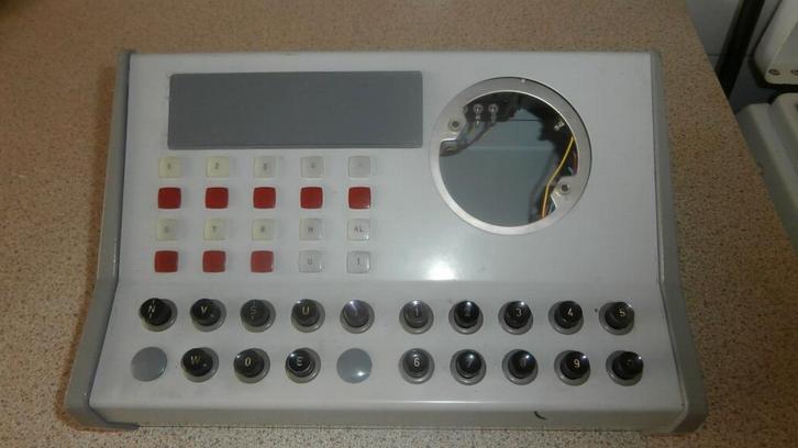 Schakelkast voor trein besturing op de model baan, Hobby en Vrije tijd, Modelbouw | Overige, Gebruikt, Groter dan 1:32, Ophalen of Verzenden