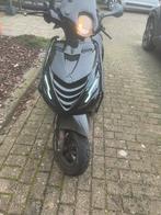 Zip piaggio 2016 4 takt, Fietsen en Brommers, Scooters | Piaggio, Maximaal 45 km/u, Zip, Ophalen of Verzenden, Zo goed als nieuw