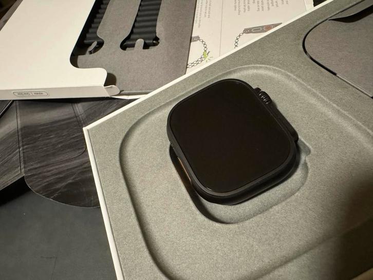 Apple Watch Ultra 3 Zwart - Nieuw met garantie, Sieraden, Tassen en Uiterlijk, Smartwatches, Nieuw, iOS, Zwart, Afstand, Waterdicht