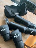 Bokshandschoenen, scheenbeschermers, bandages en tas Matchu, Ophalen of Verzenden, Nieuw, Bokshandschoenen
