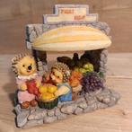 Keramische beeldje egels in fruit shop, Ophalen of Verzenden, Gebruikt