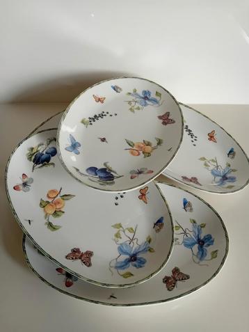 Servies Janneke Brinkman  beschikbaar voor biedingen