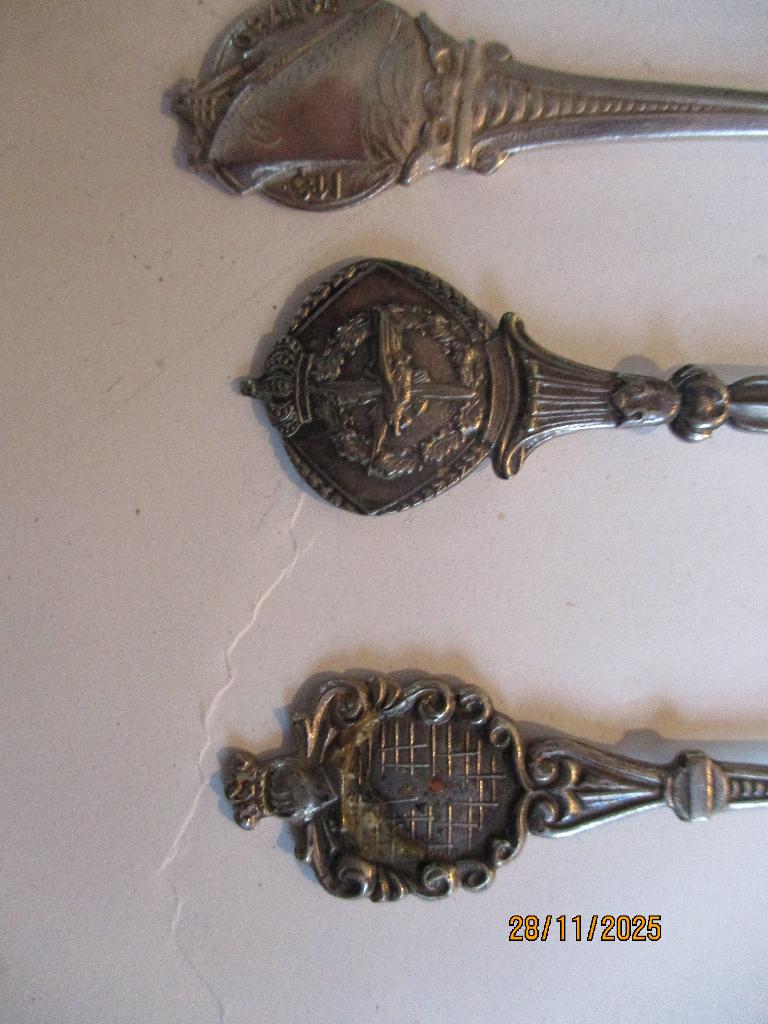 verzilverde lepeltjes 30 stuks schepen militair steden, Antiek en Kunst, Antiek | Bestek, Ophalen of Verzenden