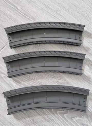 Märklin 74623 3x Gebogen Oprit R2 C-Rails. Nieuwstaat beschikbaar voor biedingen