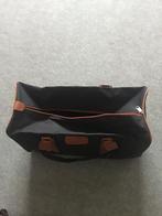 Koffer met accesoires, Ophalen, 50 tot 60 cm, Zo goed als nieuw, Zacht kunststof