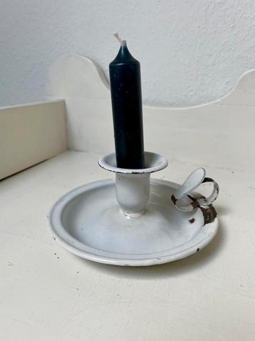 Oude emaille blaker beschikbaar voor biedingen
