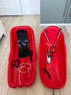 2 Kindersleeën - Stapelbaar, 3-punts gordel, Kinderen en Baby's, Speelgoed | Buiten | Skelters, Ophalen of Verzenden, Gebruikt