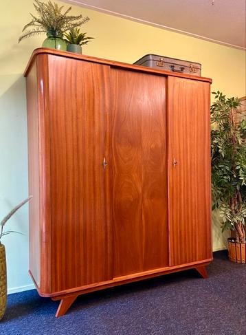 Vintage linnenkast jaren 50/60 dutch design retro teak kast beschikbaar voor biedingen