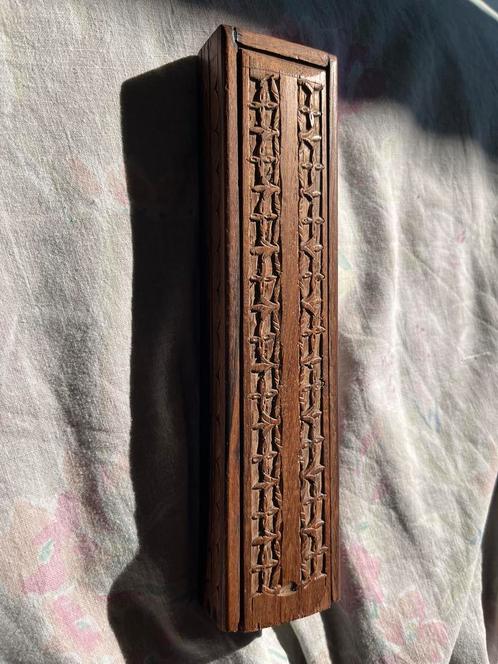 Antiek Houten Pennendoosje Bewerkt, Antiek en Kunst, Antiek | Woonaccessoires, Ophalen