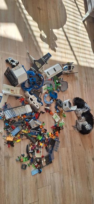Grote verzameling Playmobil Politie beschikbaar voor biedingen