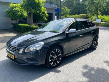 Volvo V60 2.0T Momentum-R-design look. stoelverw/schuifd/xen beschikbaar voor biedingen