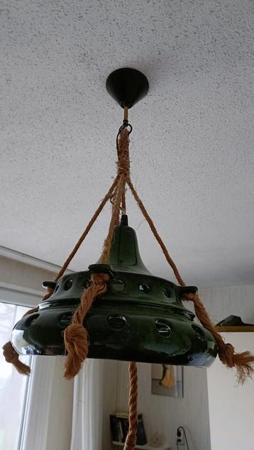 APARTE RETRO DONKER GROENE HANGLAMP VAN AARDEWERK UIT 1976 beschikbaar voor biedingen