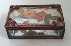 Brocant glazen doosje met gedroogde bloemetjes, Antiek en Kunst, Ophalen of Verzenden
