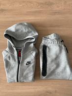 Nike Tech Trainingspak Junior mt. 147-158, Ophalen of Verzenden, Zo goed als nieuw, Jongen