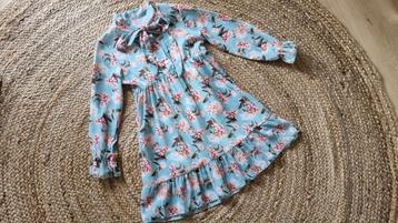 Prachtig jurkje jurk 104/110 gebloemd lichtblauw voorjaar
