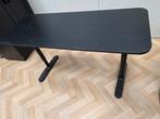 Ikea bekant bureau 140 x 60 cm zwart, Huis en Inrichting, Ophalen, In hoogte verstelbaar, Zo goed als nieuw