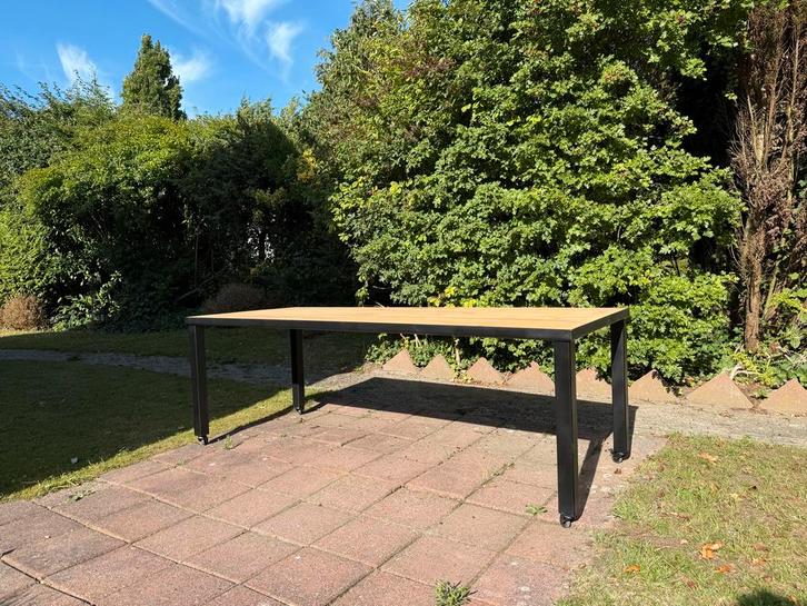 Eikenhouten Eettafel met Metalen Frame, Huis en Inrichting, Tafels | Eettafels, Zo goed als nieuw, 50 tot 100 cm, 200 cm of meer