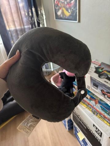 Reis nekkussen - Bolletjes vulling beschikbaar voor biedingen