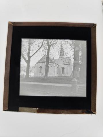 Oude Glasdia Kerk Leens beschikbaar voor biedingen