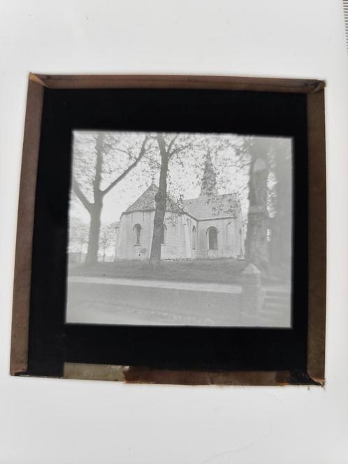 Oude Glasdia Kerk Leens, Verzamelen, Foto's en Prenten, Gebruikt, Foto, Overige onderwerpen, Voor 1940, Ophalen of Verzenden