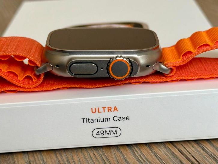 Apple Watch Ultra met 2 originele Apple bandjes/ als nieuw!, Sieraden, Tassen en Uiterlijk, Smartwatches, Zo goed als nieuw, iOS